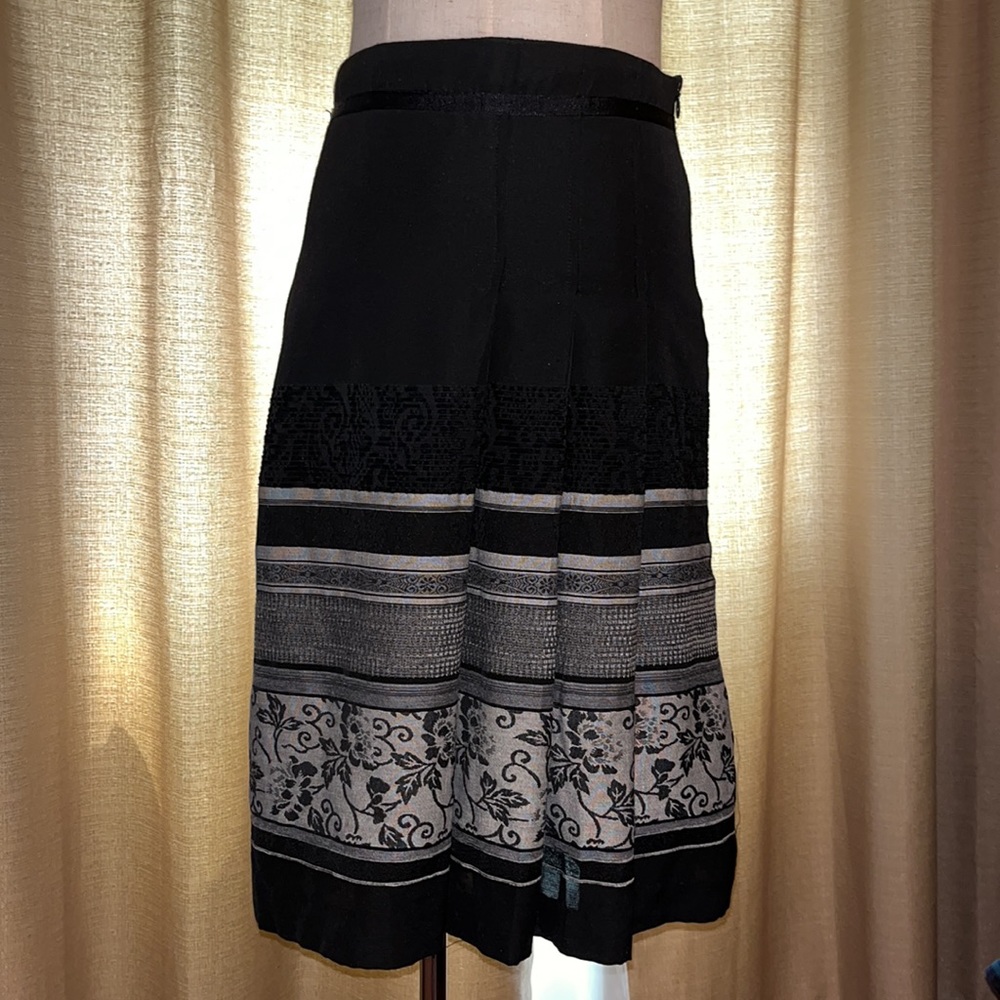 H & M Womens Size 4 EUR 34 A-Line Front Pleat Side Zip Black and Gray Skirt